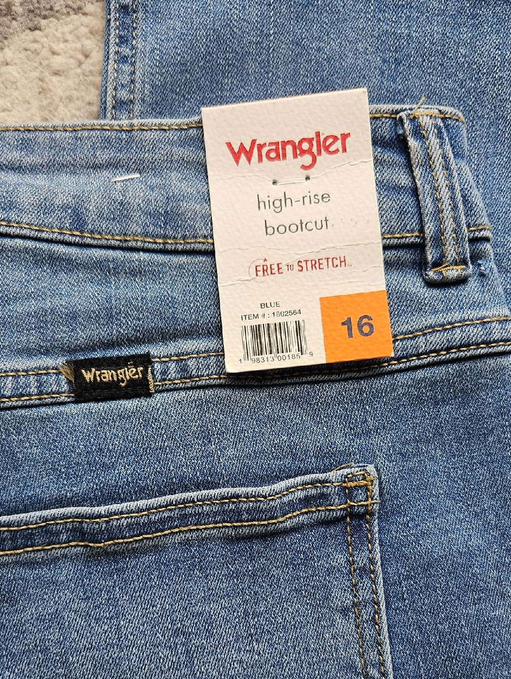 NEW! Wrangler Blue Wash High Rise Bootcut Jeans Multiple Sizes - Picture 14 of 16